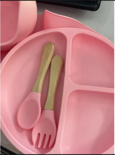 The Complete Mealtime Kit for Curious Babies.